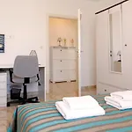 شقة Modern 2-bed Apt, Late Check In Available سبليت