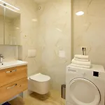 شقة Modern 2-bed Apt, Late Check In Available