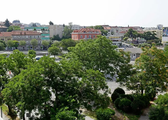 Lägenhet Modern 2-bed Apt, Late Check In Available